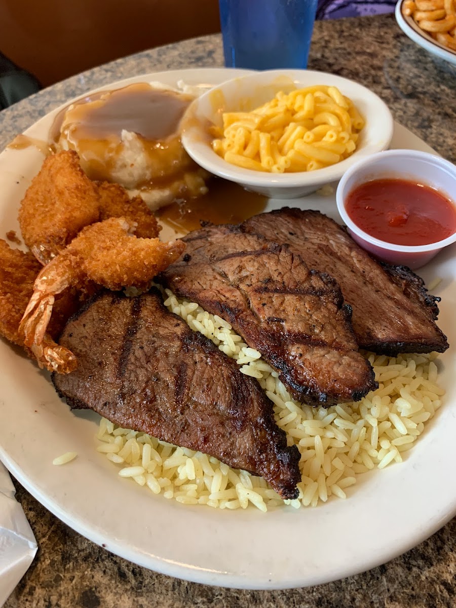 Generals Cafe & Grill-10