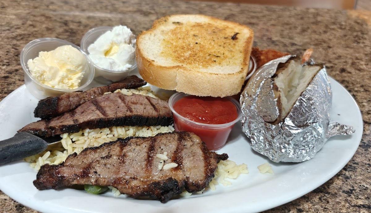 Generals Cafe & Grill-4